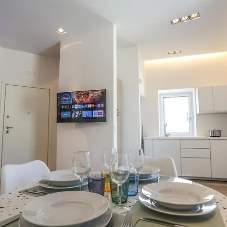 New Opening! - Laus Castello Svevo Design 1 Apartment *